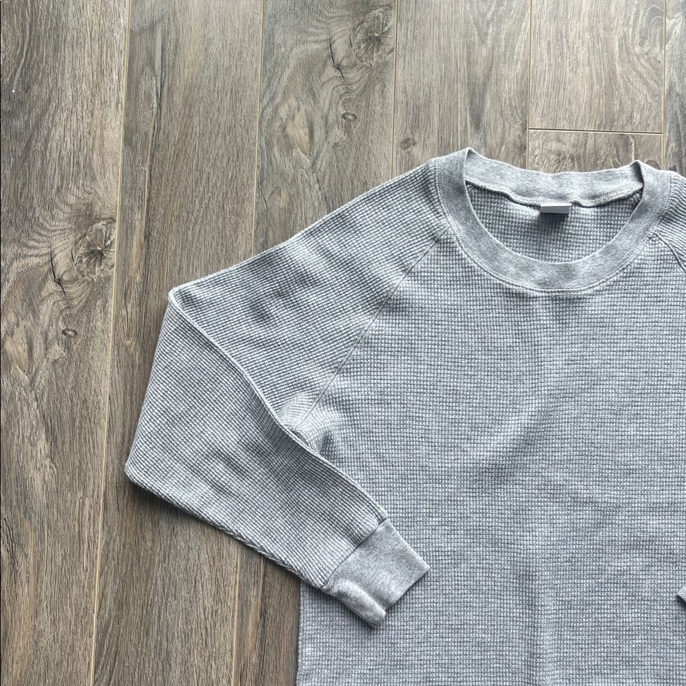 TNA Light Gray Alder Waffle Crewneck - Picture 2 of 4